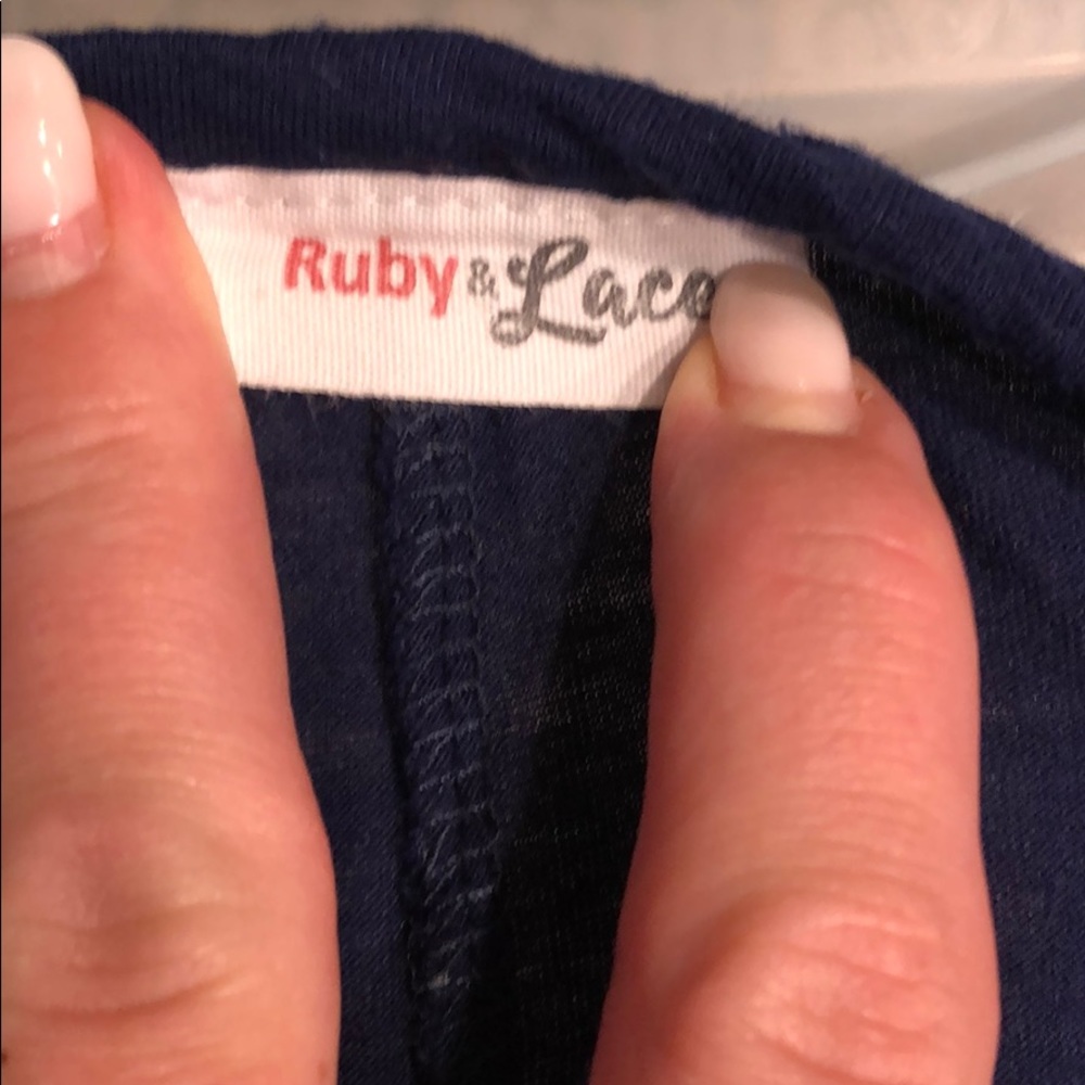 Ruby & Lace Maternity Top - Picture 3 of 3